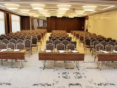 Burgu Arjaan By Rotana Hotel 5*