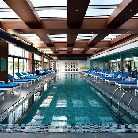 Burgu Arjaan By Rotana Hotel